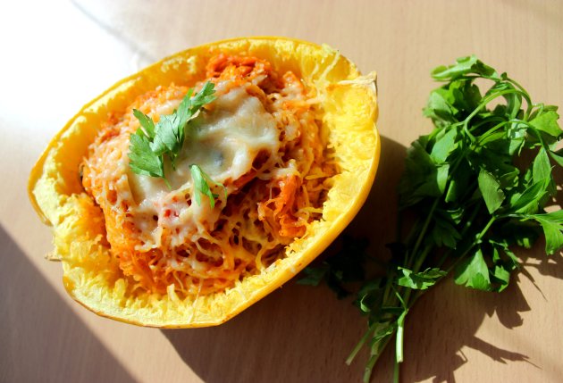 spaghetti squash tomato sauce