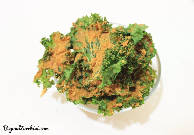 Vegan-spicy-cheesy-kale-chips-1